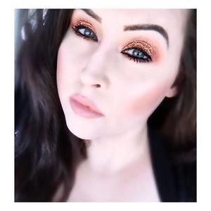 Meet your Posher, Chloe